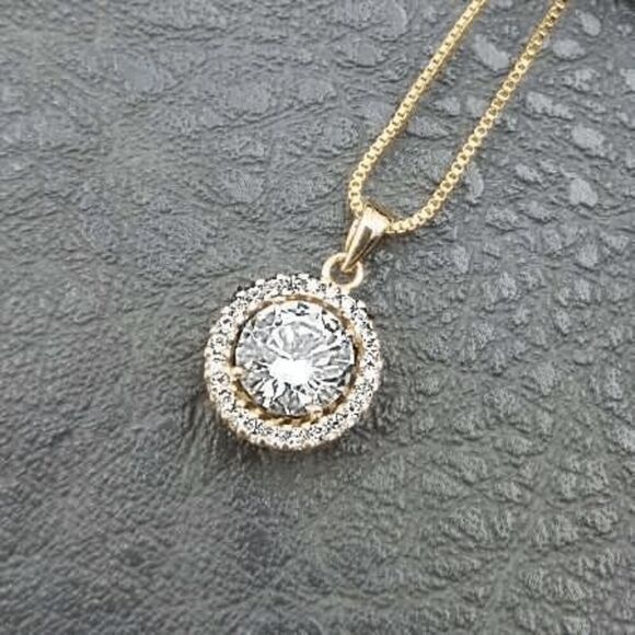 Round Crystal Necklace - Ladies Elegant Round Necklace - Picture 1 of 4